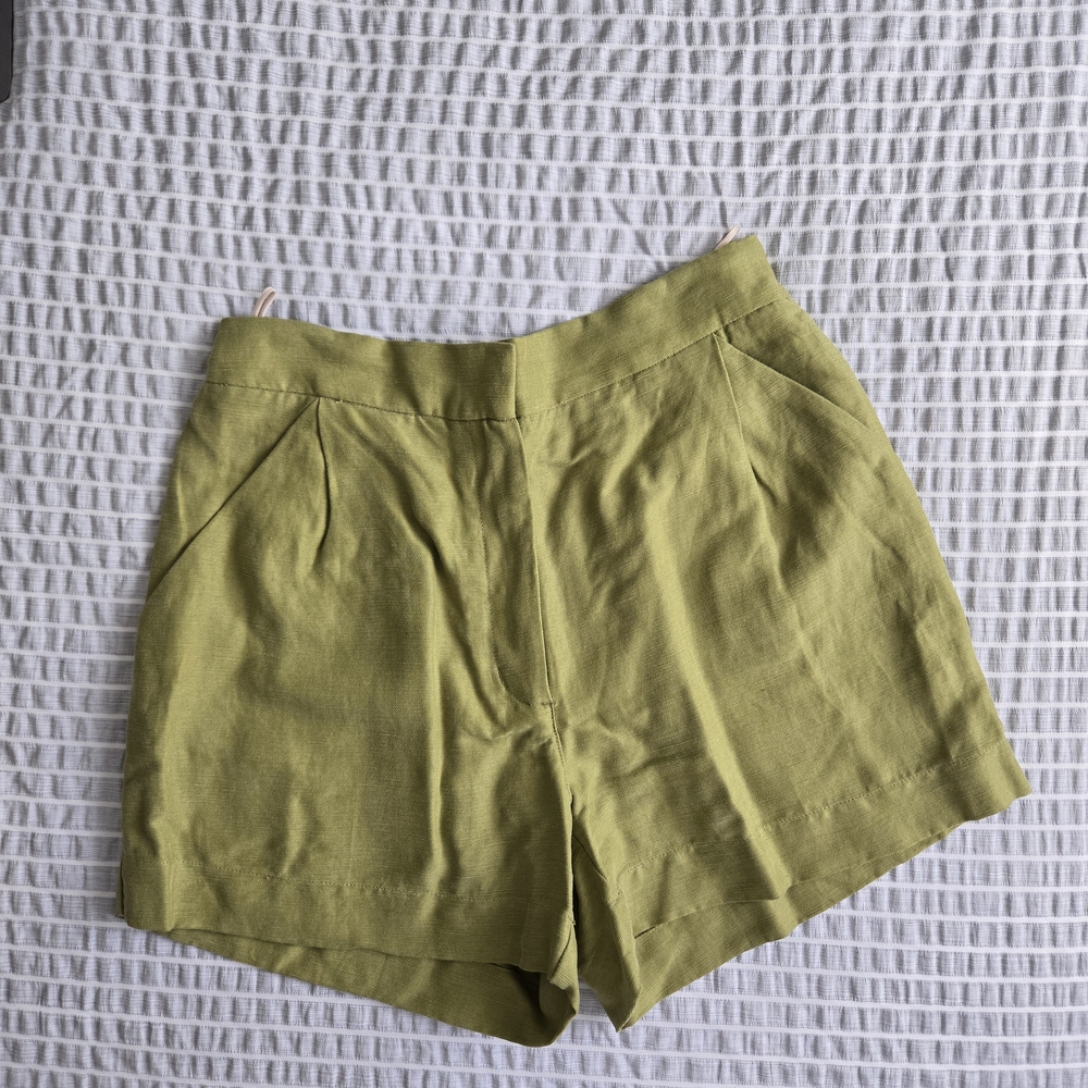 🆕️ Wilfred Aritzia Fable Linen Shorts Pleated High Waist Green